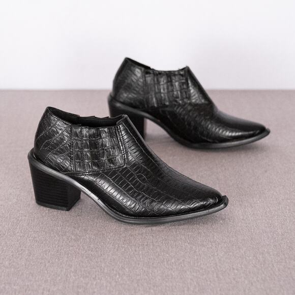 Seven7 Shoes - Seven 7 Women's Black Faux Leather Bootie Size 6 Casanova Shootie Western Casual
